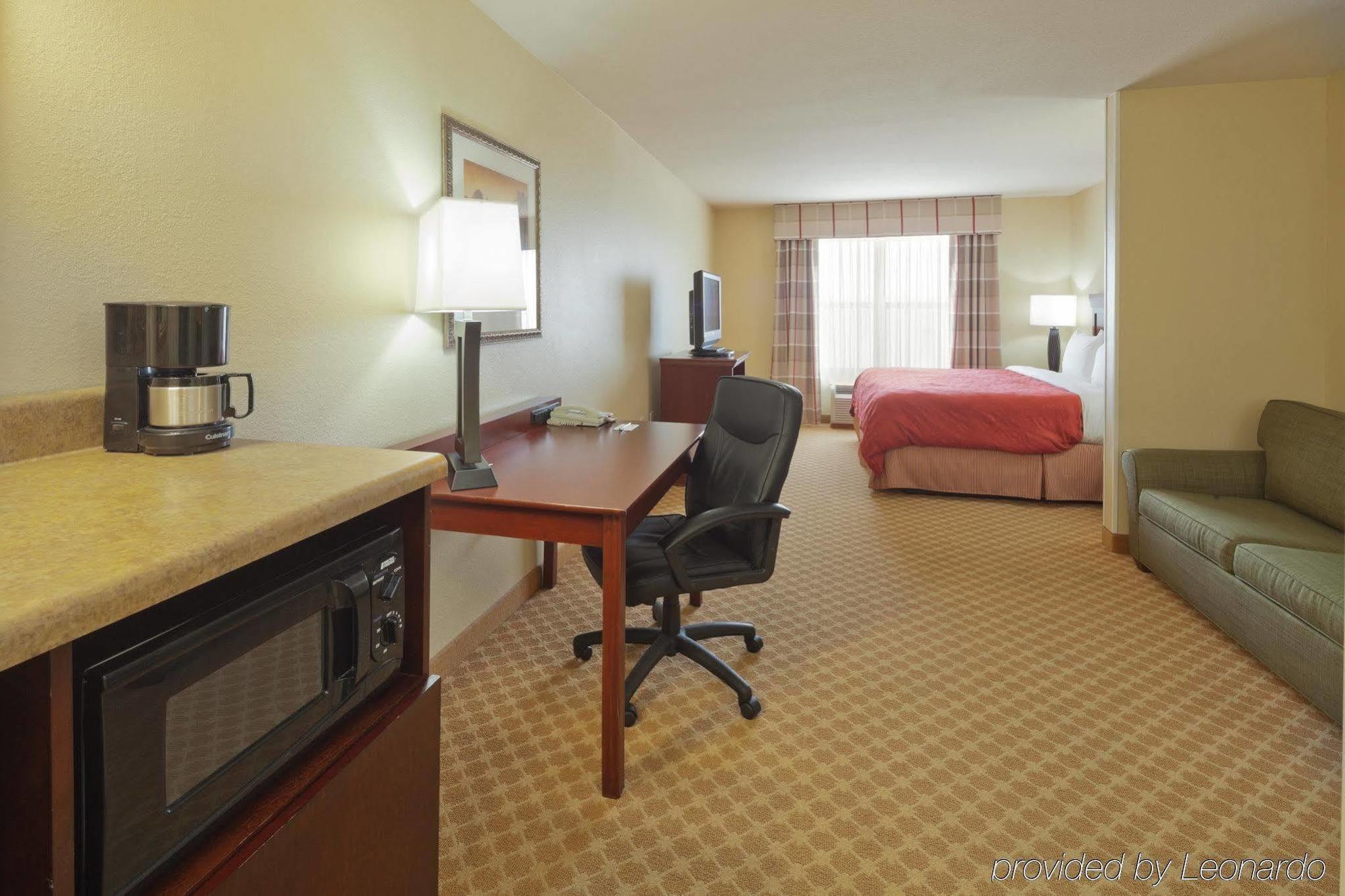 Comfort Inn & Suites Dothan Exterior photo